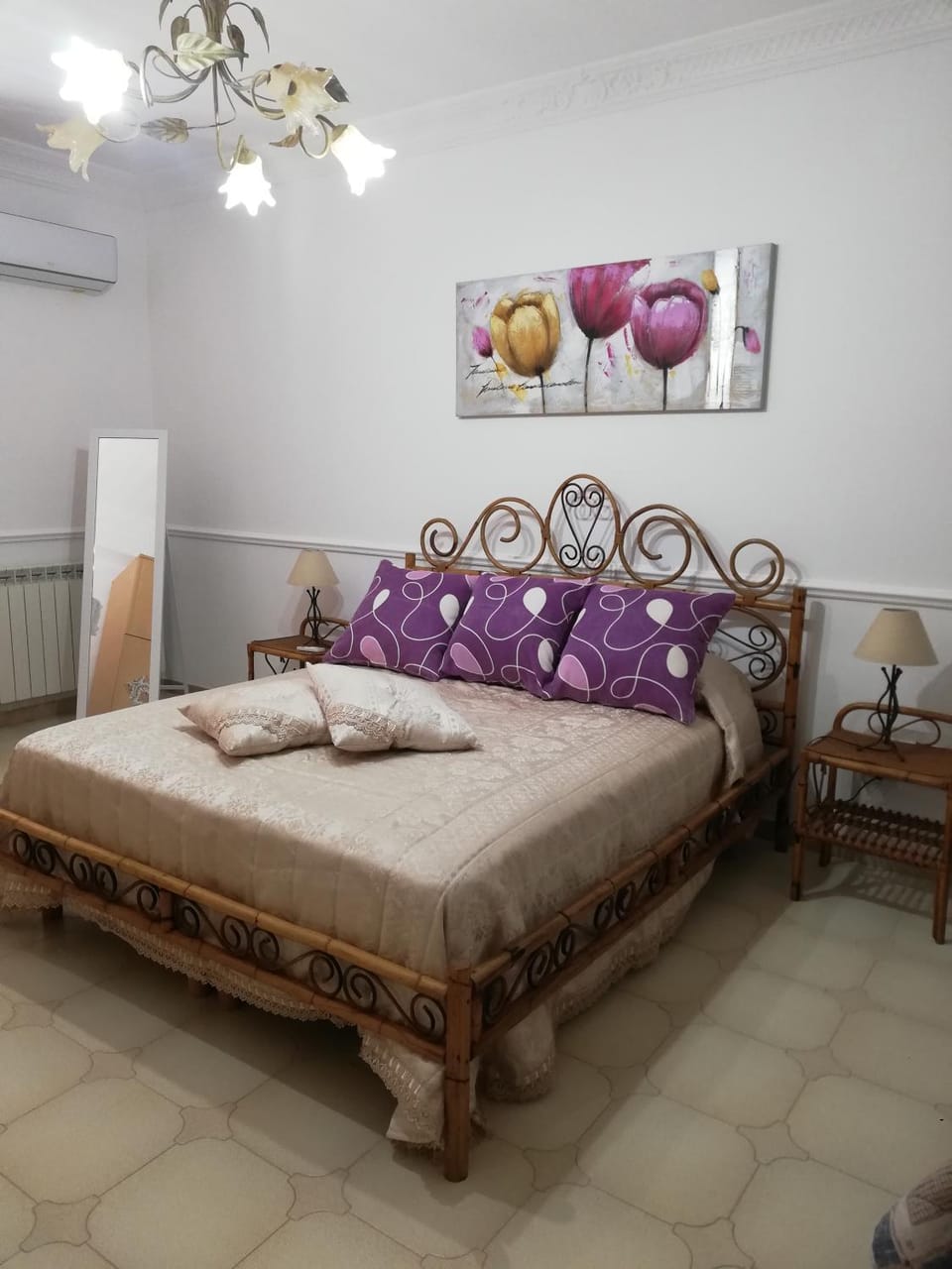 Bed, Photo of the whole room, Bedroom, air conditioner