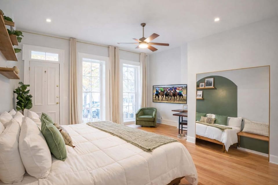 Remodeled Modern Home - private backyard & games! House in Jefferson County