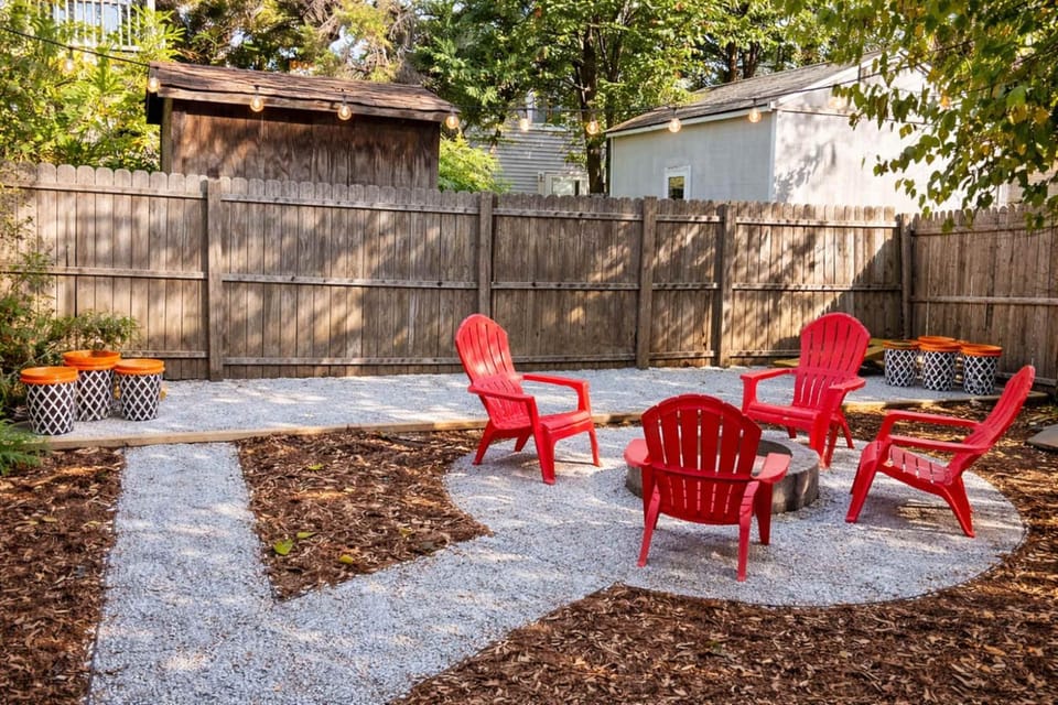 Remodeled Modern Home - private backyard & games! House in Jefferson County