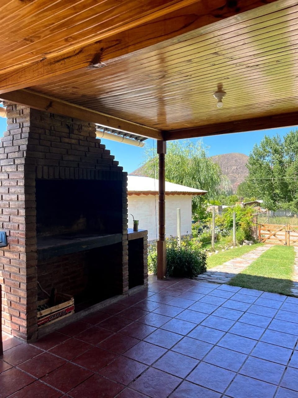 Patio, BBQ facilities