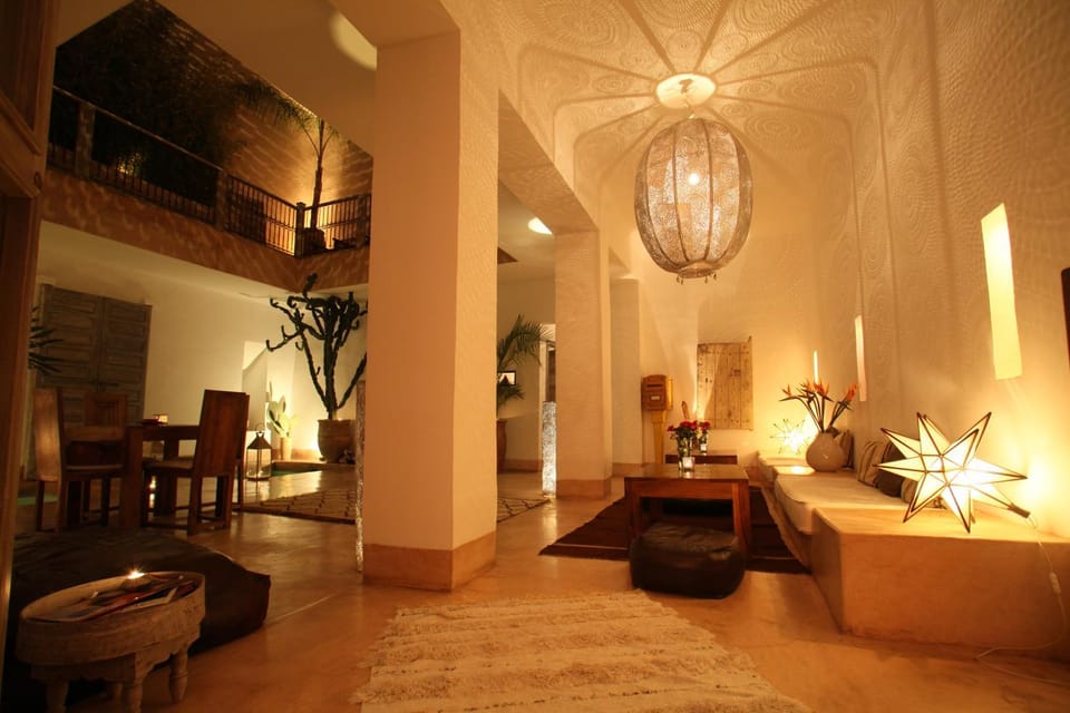 Restaurant/places to eat, Lobby or reception