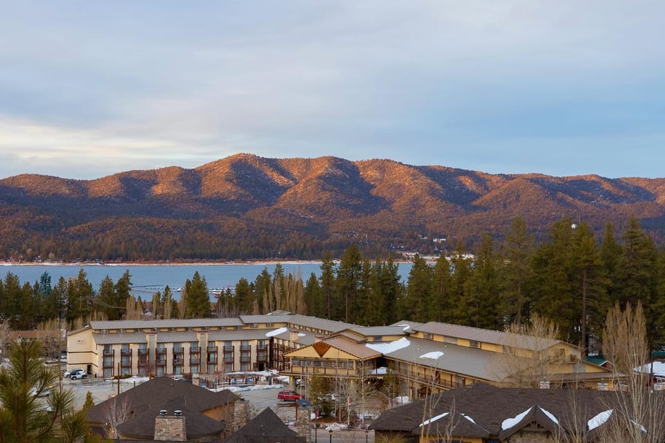 City view, Lake view, Mountain view