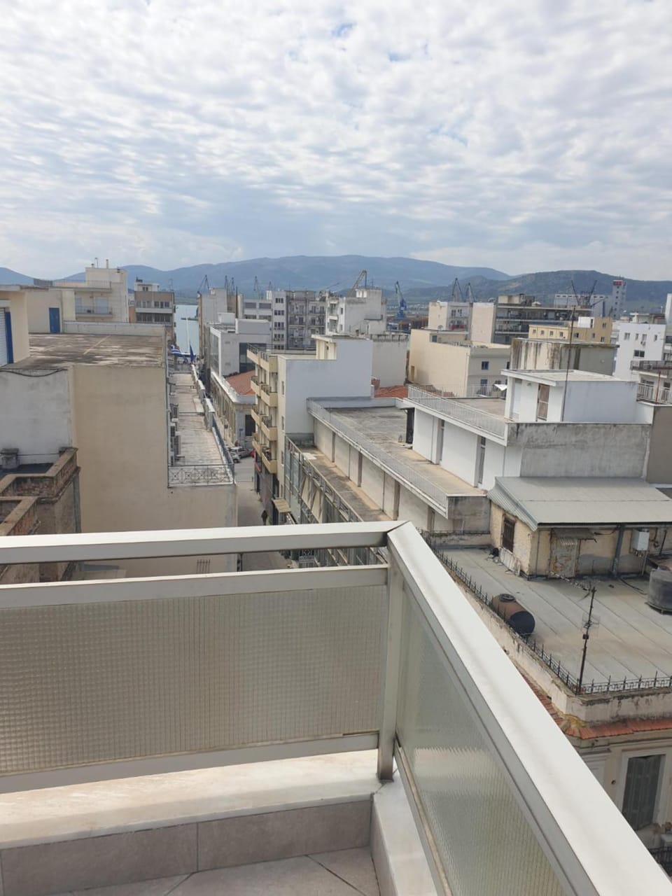 Tiny studio 2 min walking distance from the port Apartment in Volos