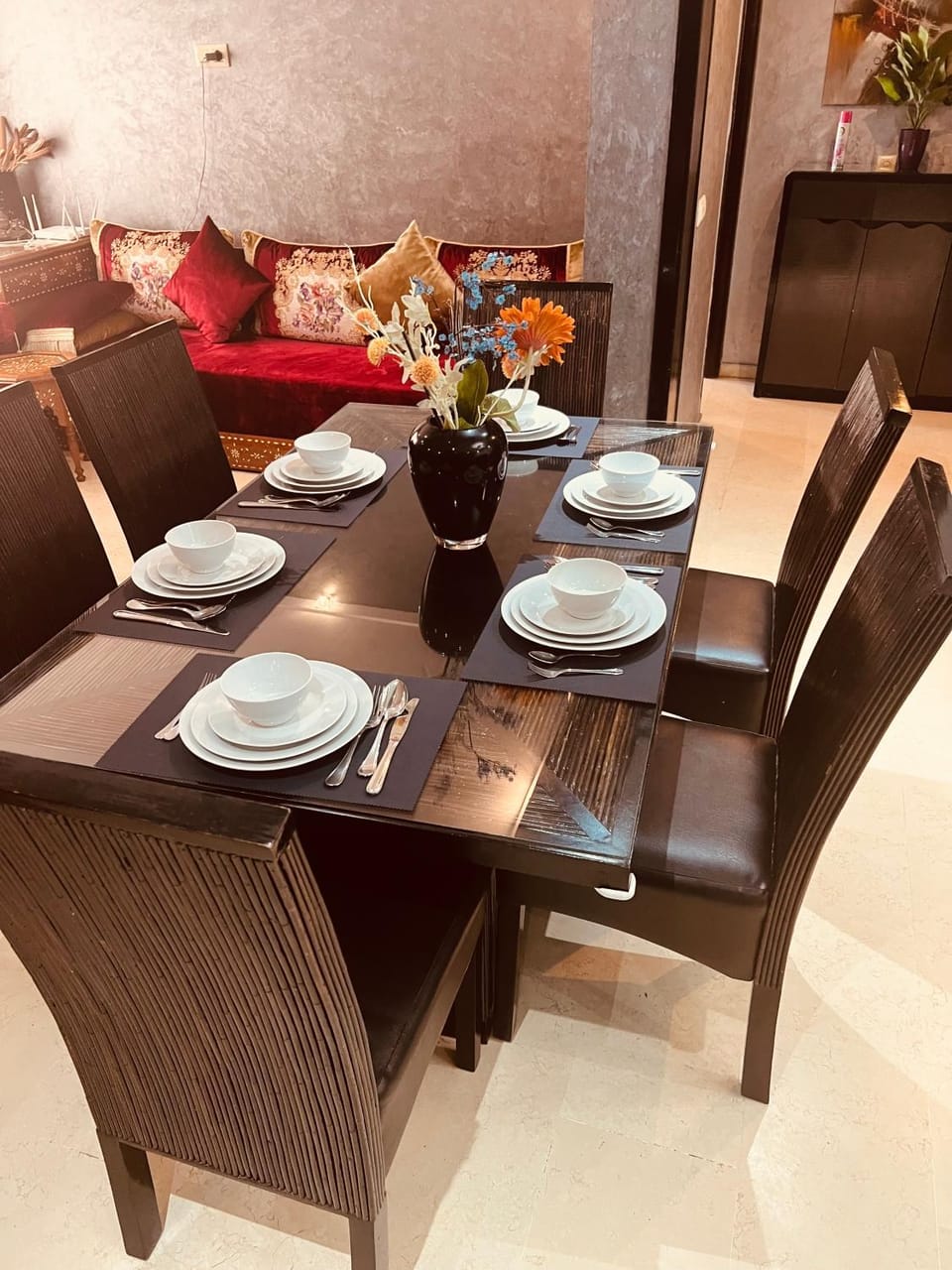 Living room, Seating area, Dining area
