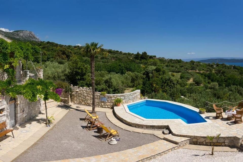 Stone house Angelo - Peace oasis with pool House in Šibenik-Knin County, Croatia