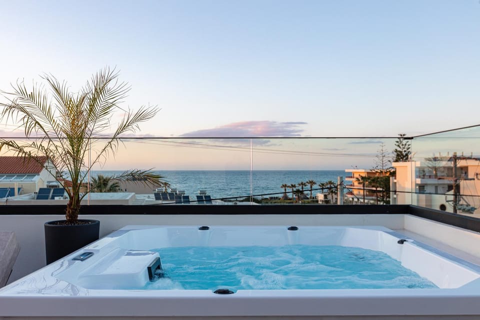 Hot Tub, Balcony/Terrace, Sea view