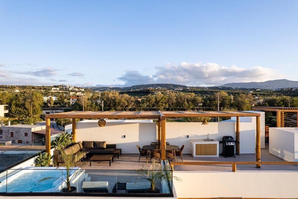 BBQ facilities, Hot Tub, Balcony/Terrace, Living room