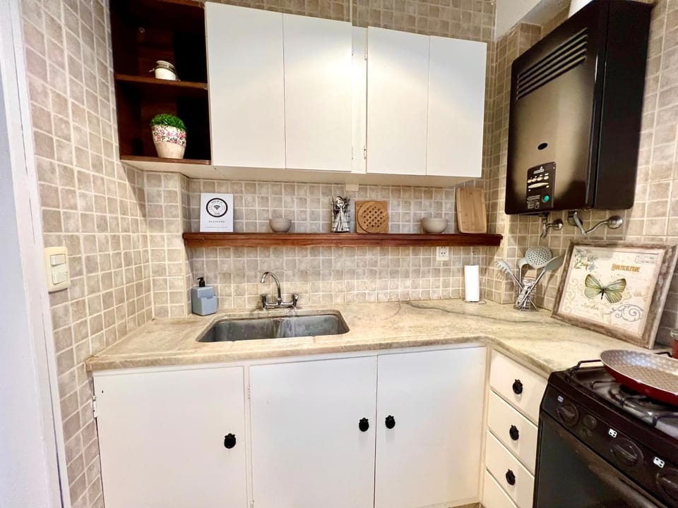 Kitchen or kitchenette, minibar, pet friendly, stove