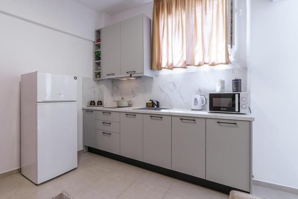 Le Alex, Bright & Modern Escape near CityCenter Apartment in Thessaloniki