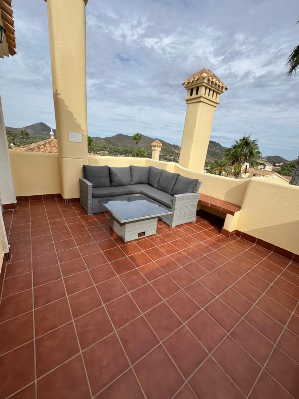 Patio, Day, Natural landscape, Balcony/Terrace, Seating area, Mountain view