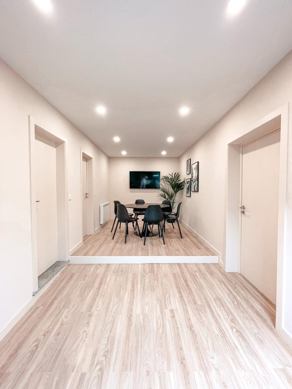 Game Room, Living room