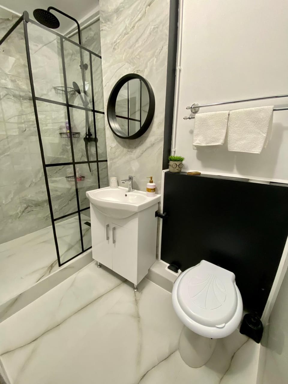 Shower, Bathroom, towels, dryer