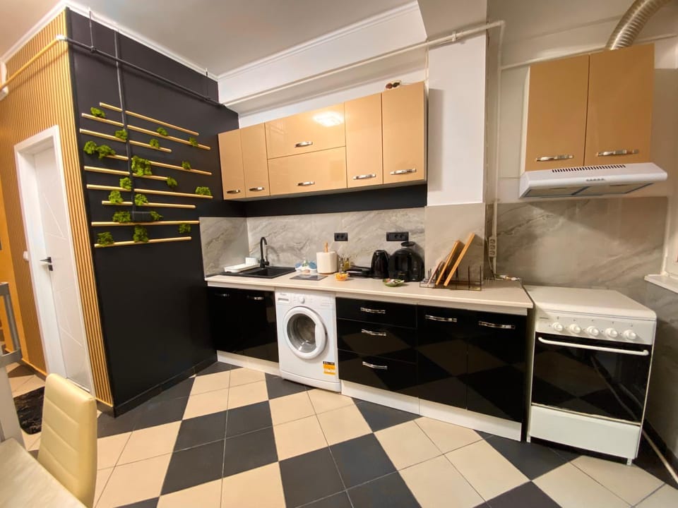 Coffee/tea facilities, Dining area, minibar, stove, toaster, kitchen