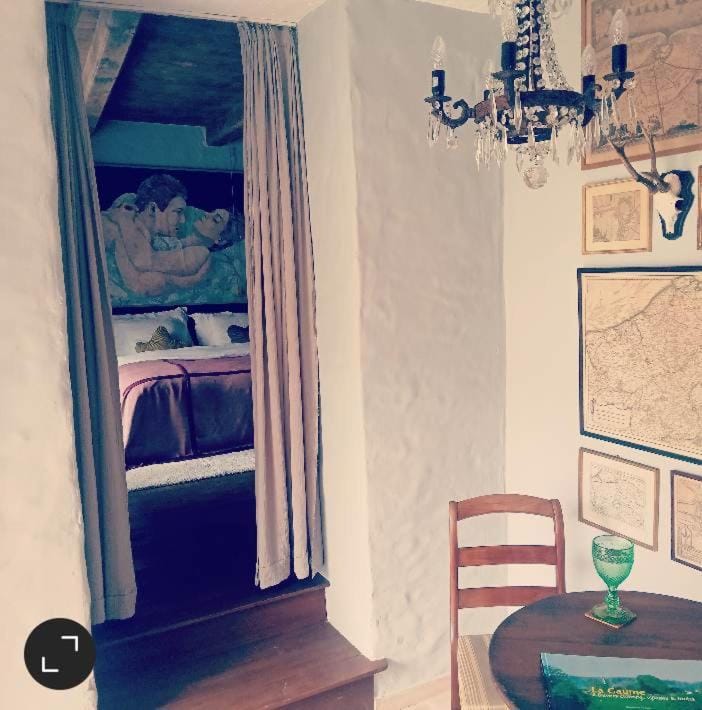 LE LIT DE LA SEMOY Chassepierre Bed and Breakfast in Wallonia, Belgium