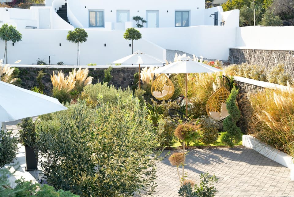 Property building, Spring, Day, Garden, Garden, Garden view
