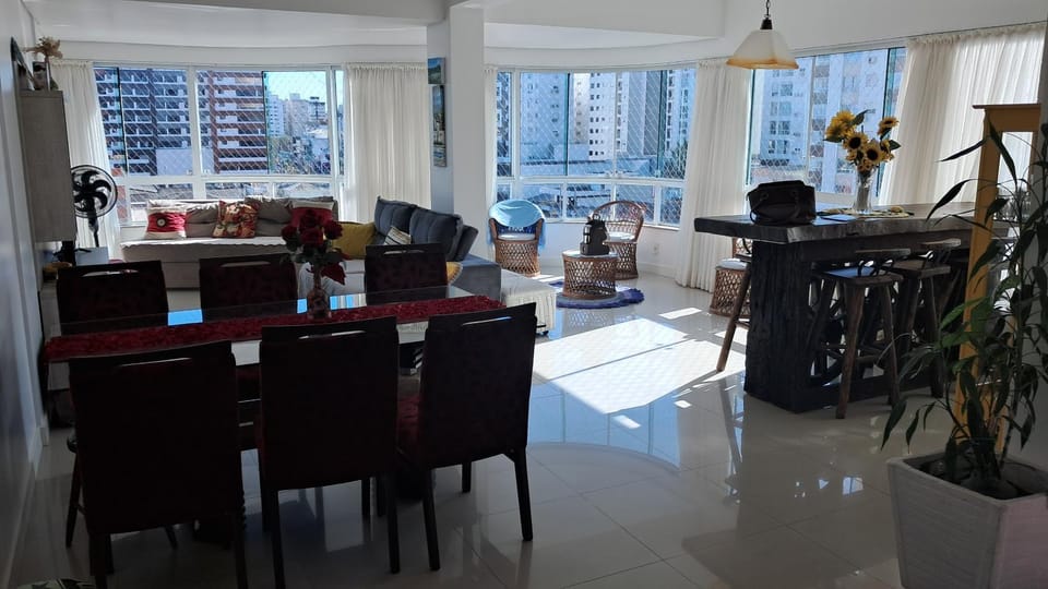 Communal lounge/ TV room, View (from property/room)