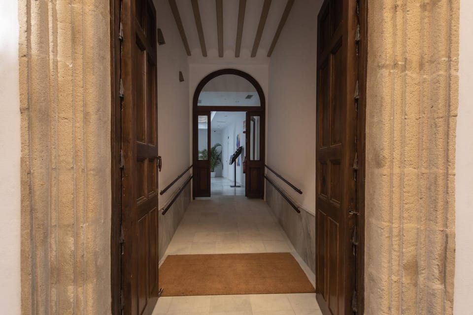 Property building, Facade/entrance, Internal: Not applicable to any particular room