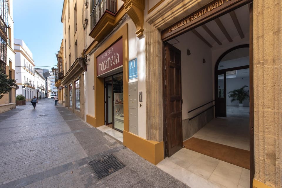 Property building, Facade/entrance