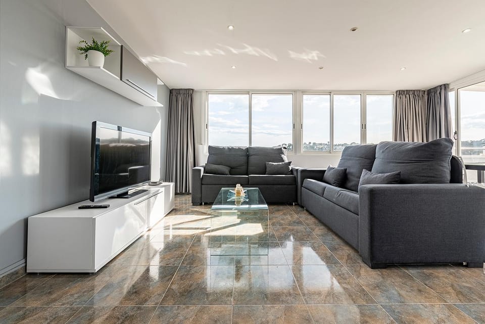 Communal lounge/ TV room, Living room, Lounge or bar