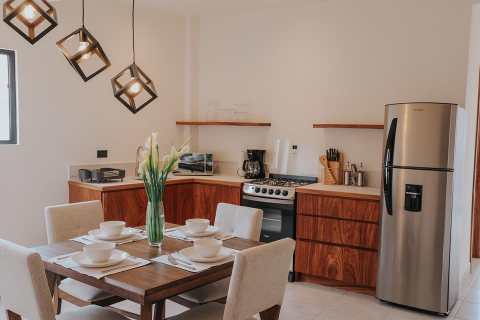 Coffee/tea facilities, Kitchen or kitchenette, minibar, pet friendly, stove, toaster