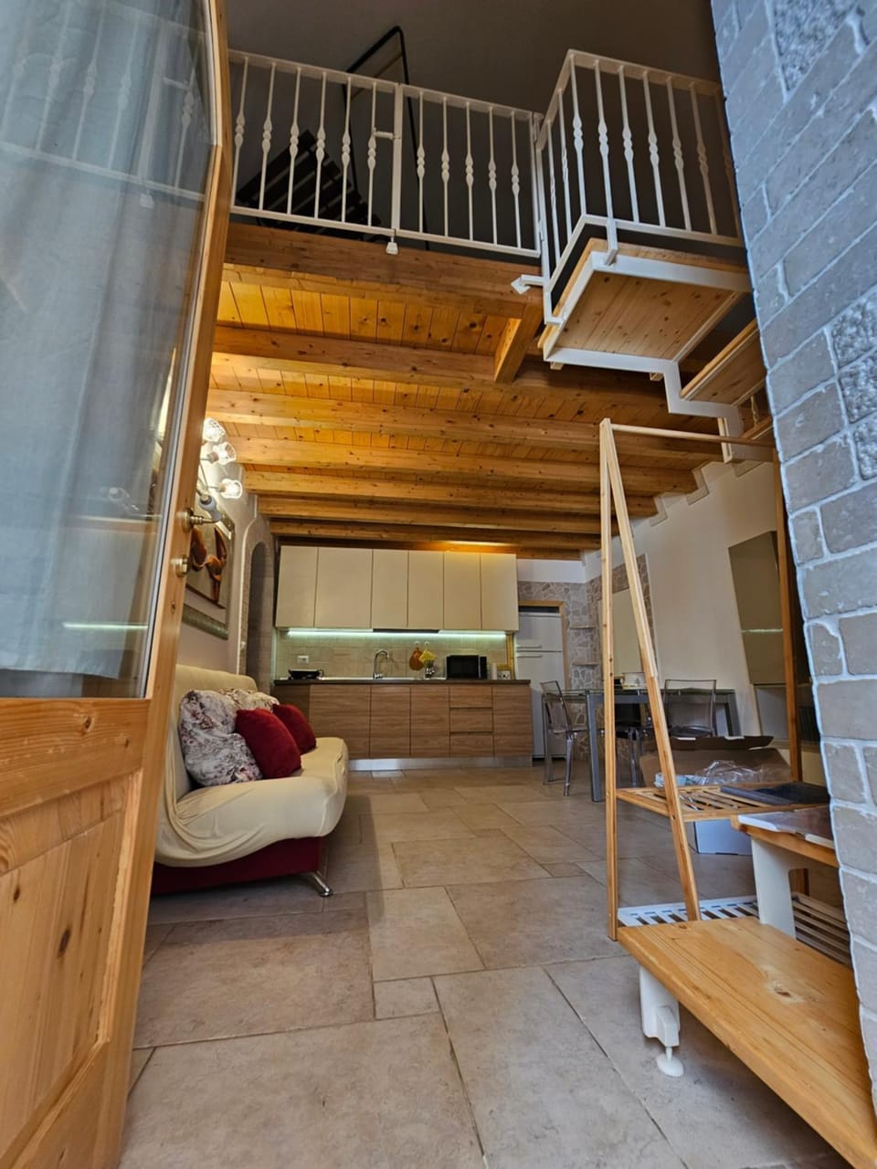 Facade/entrance, Kitchen or kitchenette, Living room, Seating area