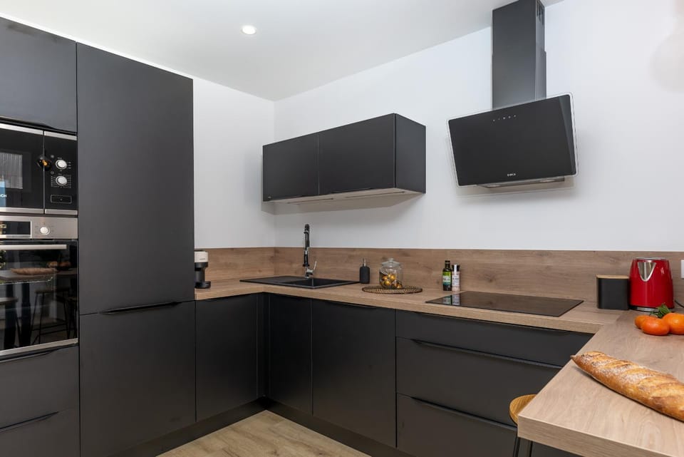 Kitchen or kitchenette, dishwasher, minibar, pet friendly, stove, toaster