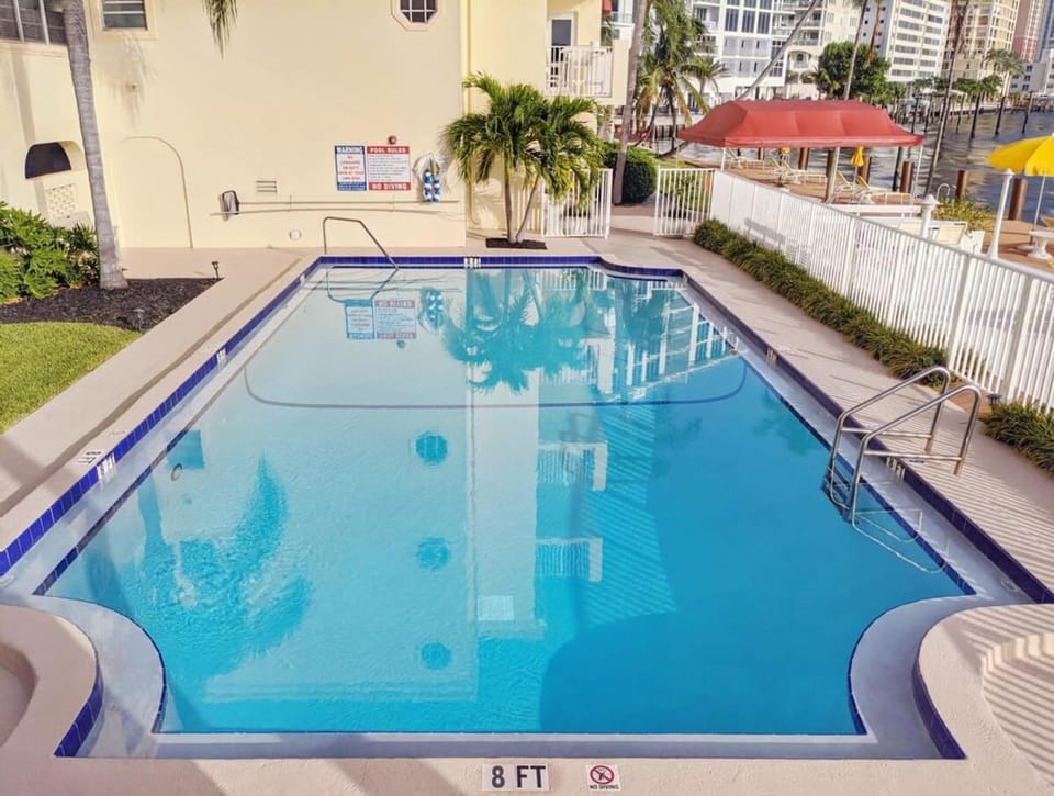 Day, Pool view, Swimming pool, sunbed