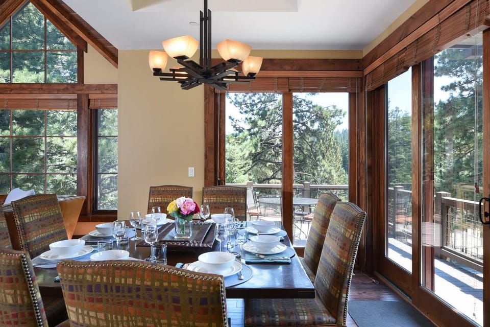 Luxury Northstar Home| hot tub| walk to ski lifts House in Northstar Drive