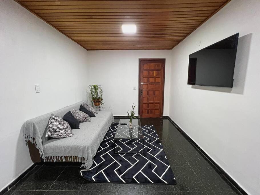 Communal lounge/ TV room, TV and multimedia, Living room, Photo of the whole room, Seating area, Evening entertainment