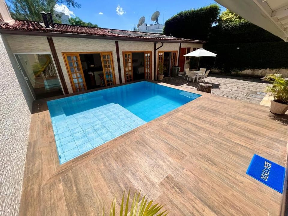 Swimming pool, Swimming pool