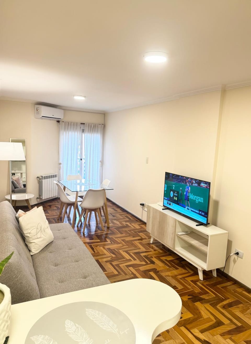 TV and multimedia, Living room, Dining area