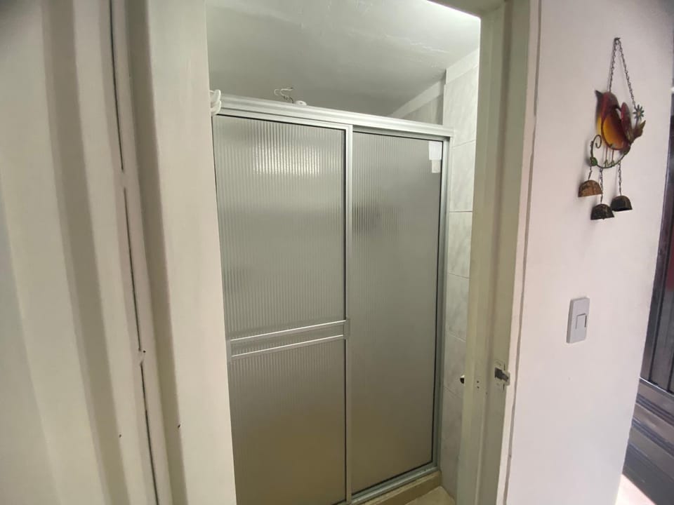 primer piso de 2 habitaciones, sala, comedor, capacidad 4 personas Apartment in Manizales