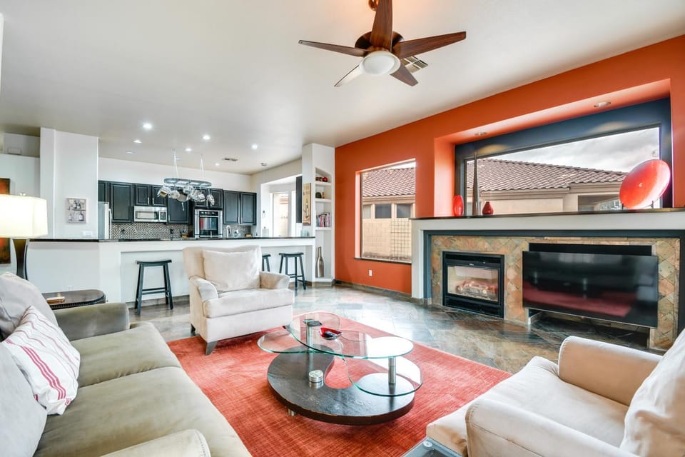 Luxe Couples Retreat w/ Pool & Outdoor Kitchen! House in Desert Ridge