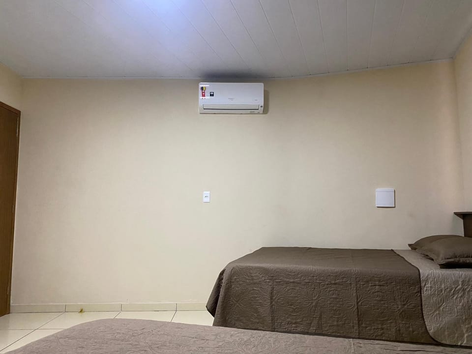 Apartamento muito bem localizado a 200 metros da praca mestre dominguinhos Apartment in State of Alagoas, Brazil