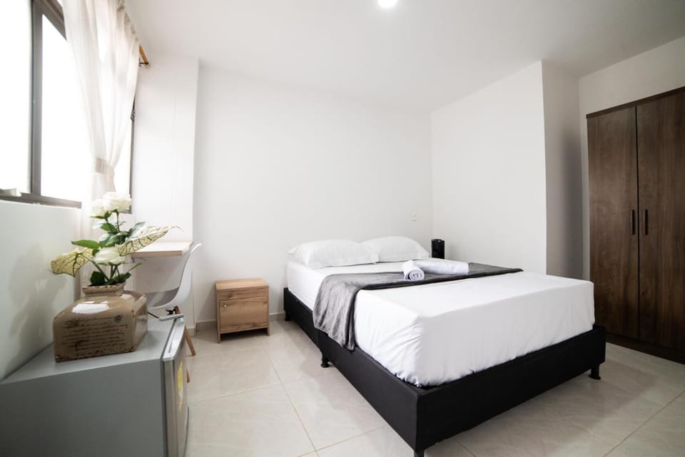 Bed, Photo of the whole room, Bedroom, wardrobe