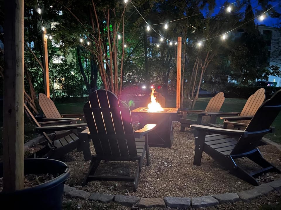 Patio, Night