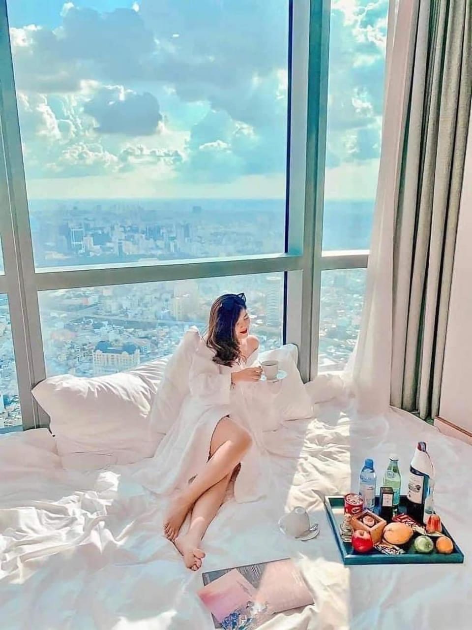 Bed, Natural landscape, View (from property/room), Photo of the whole room, Bedroom, City view, towels