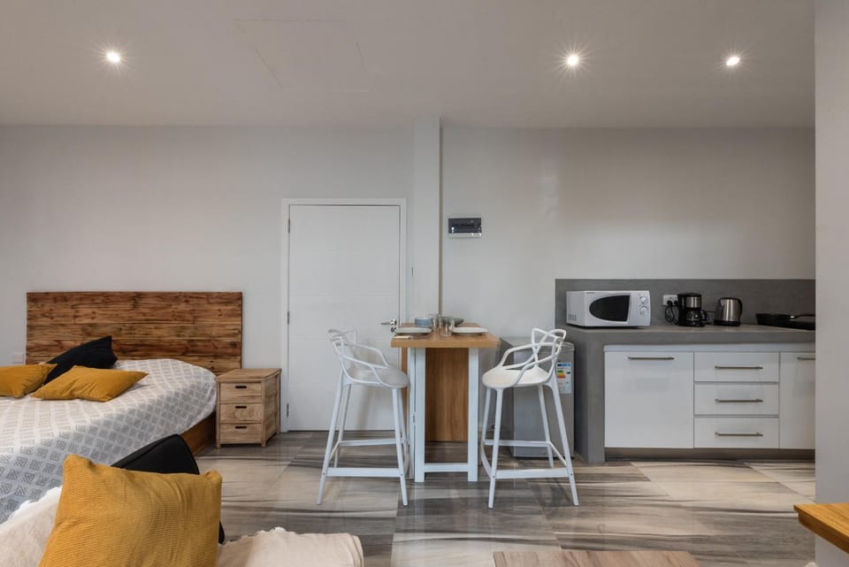 Kitchen or kitchenette, Photo of the whole room, Bedroom