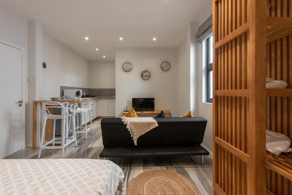 Living room, Photo of the whole room, Dining area