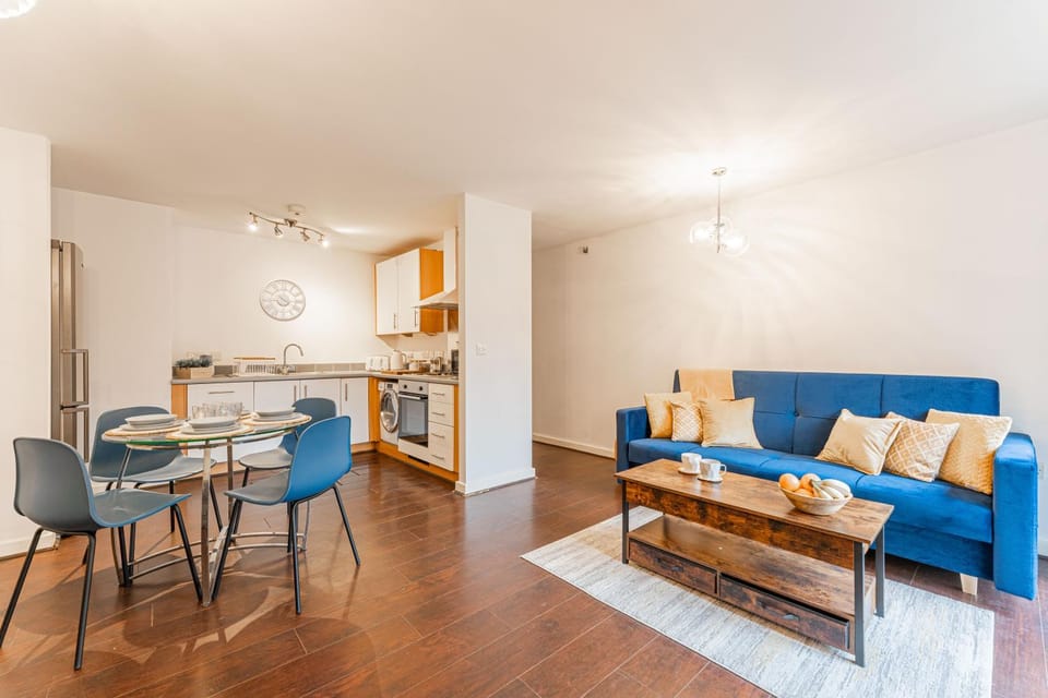 Living room, Dining area, kitchen