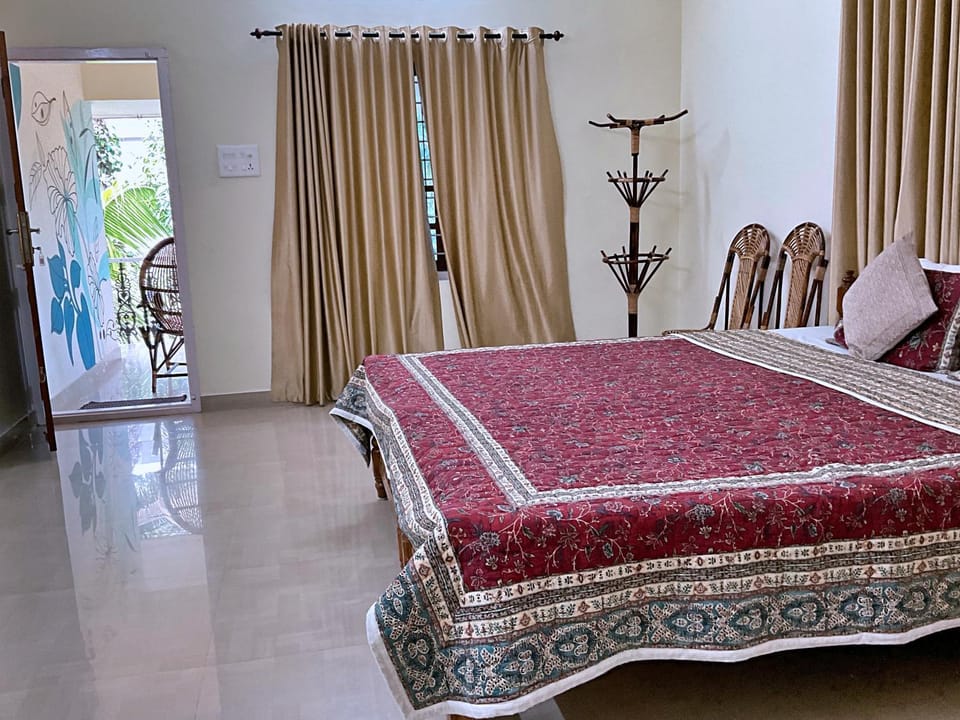 Bed, Bedroom