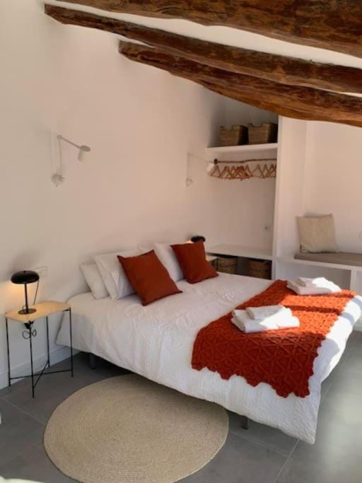 Bed, Bedroom