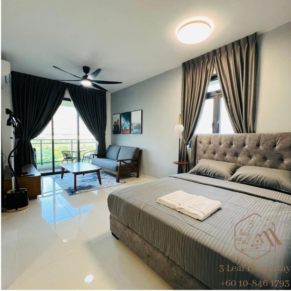 Bed, Living room, Photo of the whole room, Seating area, Bedroom