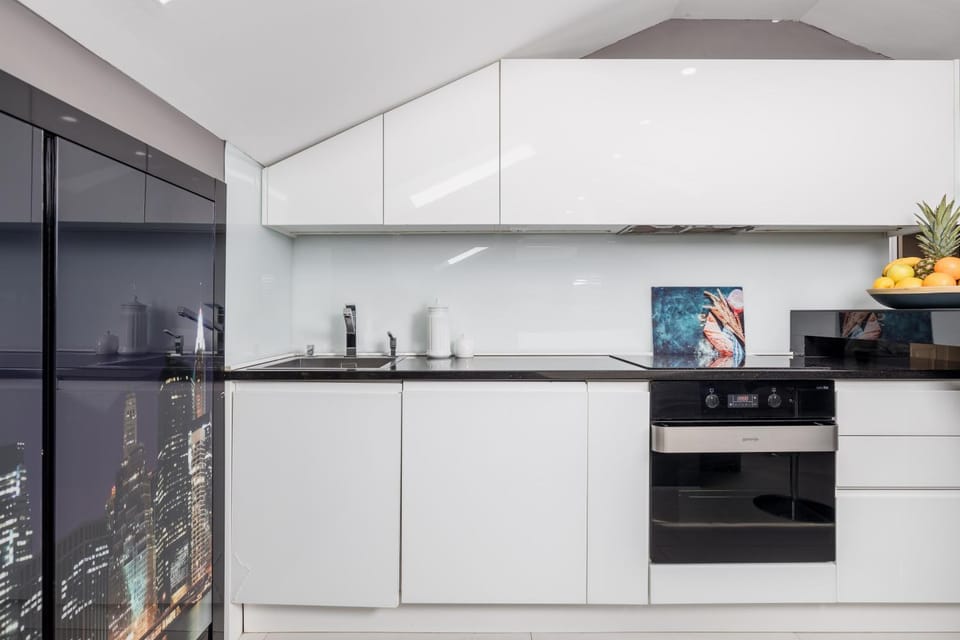 Kitchen or kitchenette, pet friendly, stove
