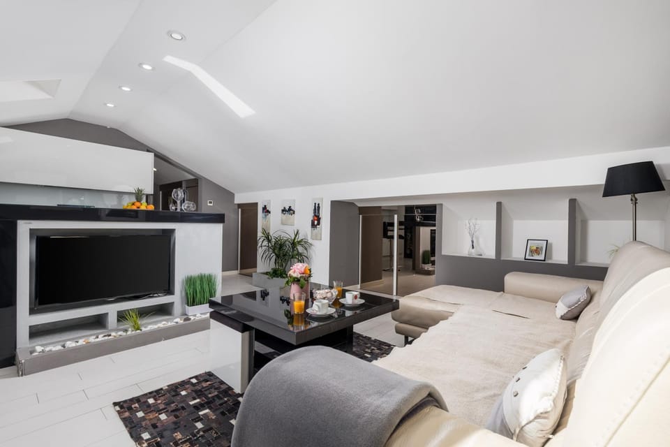 TV and multimedia, Living room