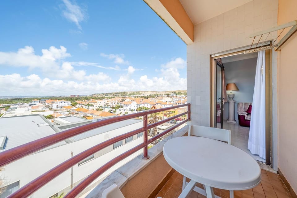 GuestReady - Vibrant flat w/ balcony Apartment in Costa da Caparica
