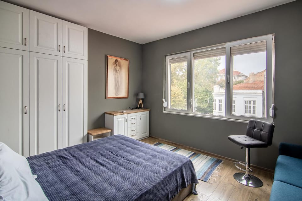 Bed, Photo of the whole room, Bedroom, wardrobe