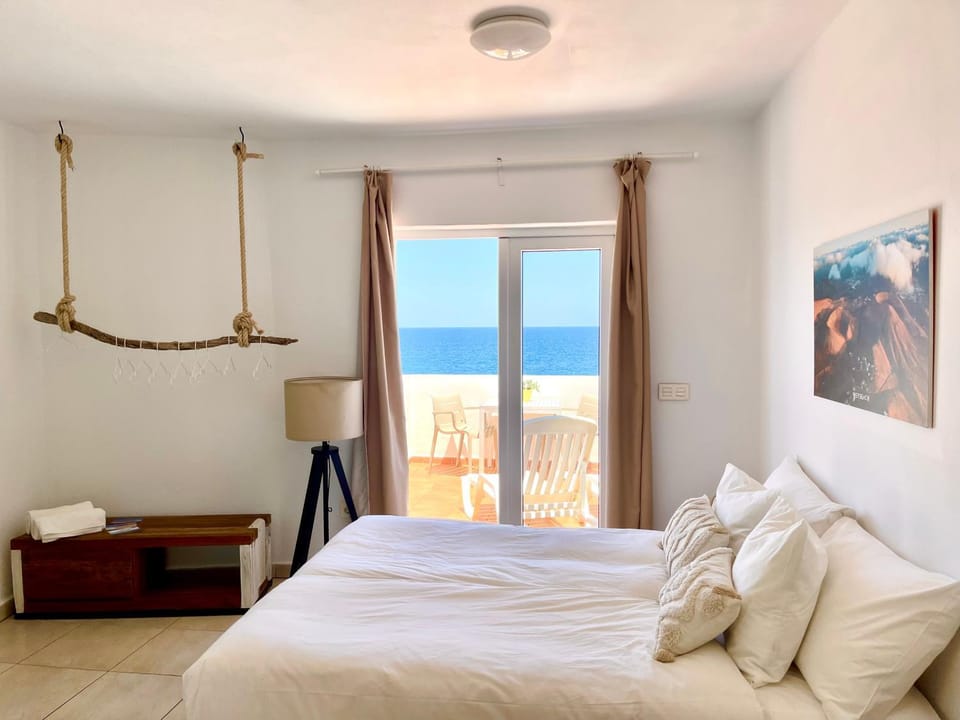 Weybeach5 ocean frontline,sea view,private terrace Apartment in Isla de Lanzarote