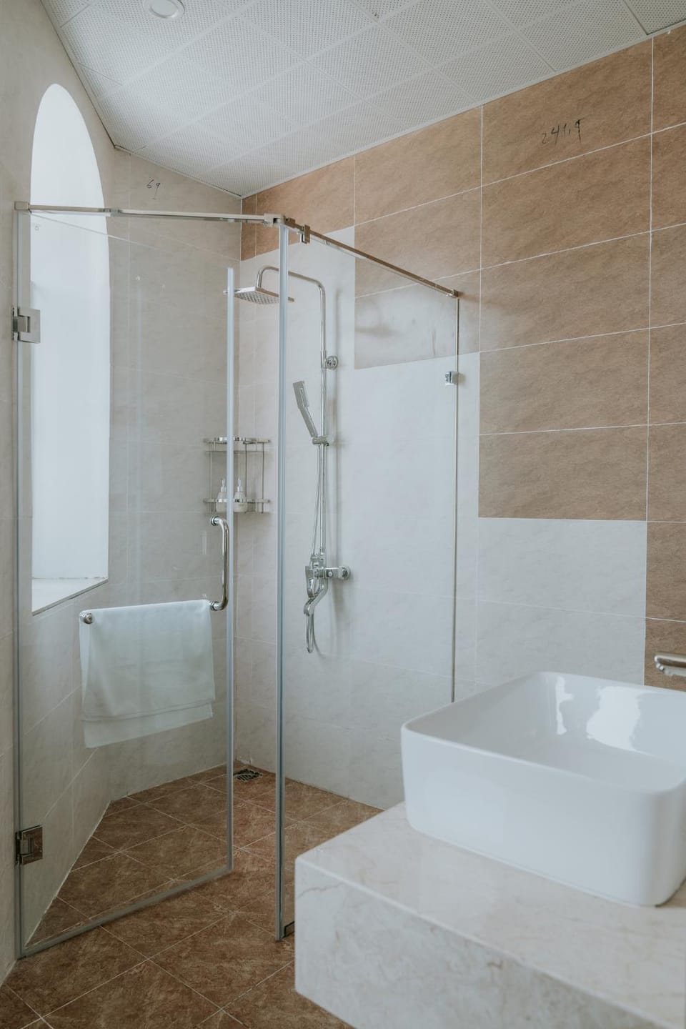 Bathroom, towels