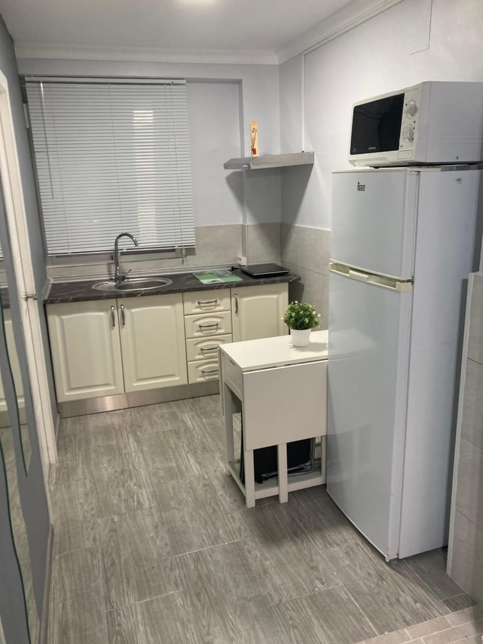 Kitchen or kitchenette